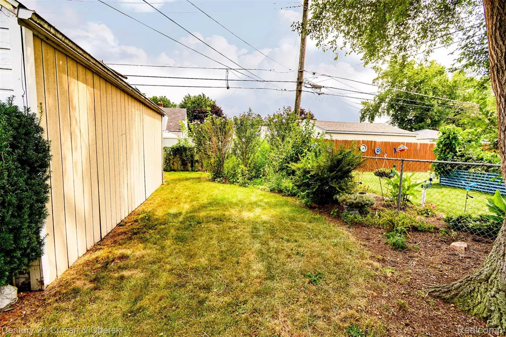 5411 Kingston Street Dearborn Heights City, MI 48125