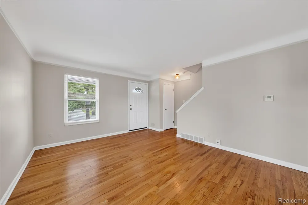 360 Parkview Drive Plymouth City, MI 48170