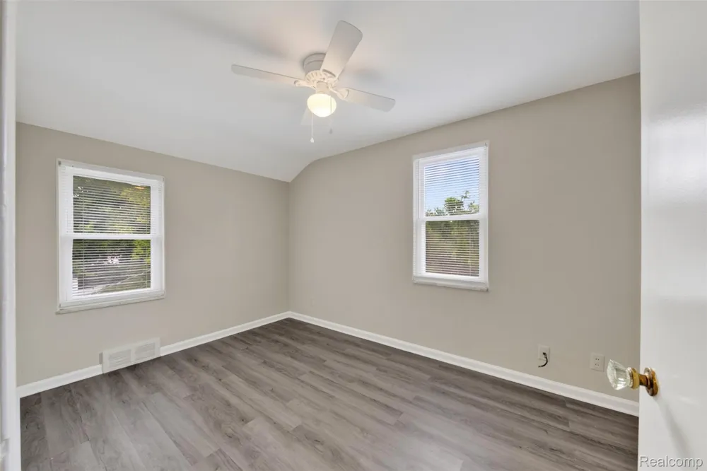 360 Parkview Drive Plymouth City, MI 48170