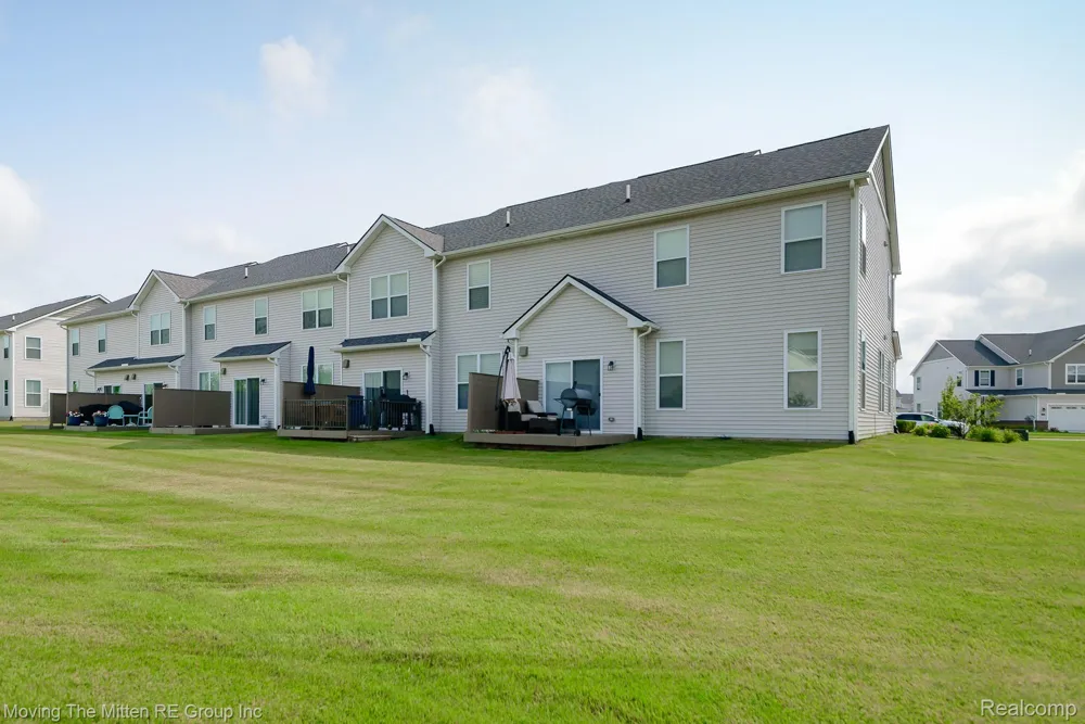 305 Angus Lane Saline Township, MI 48176