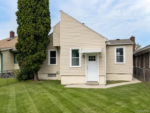 557 WHITE AVENUE