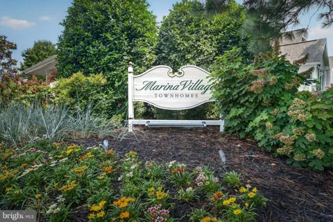 953 YACHT CLUB DRIVE