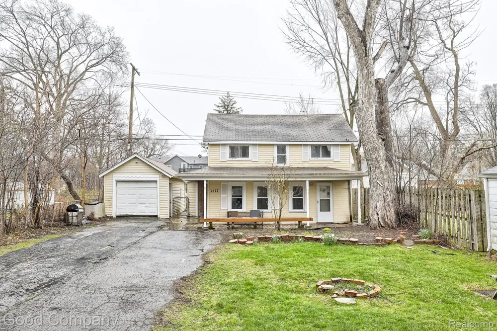 1377 Dorothea Road Berkley City, MI 48072