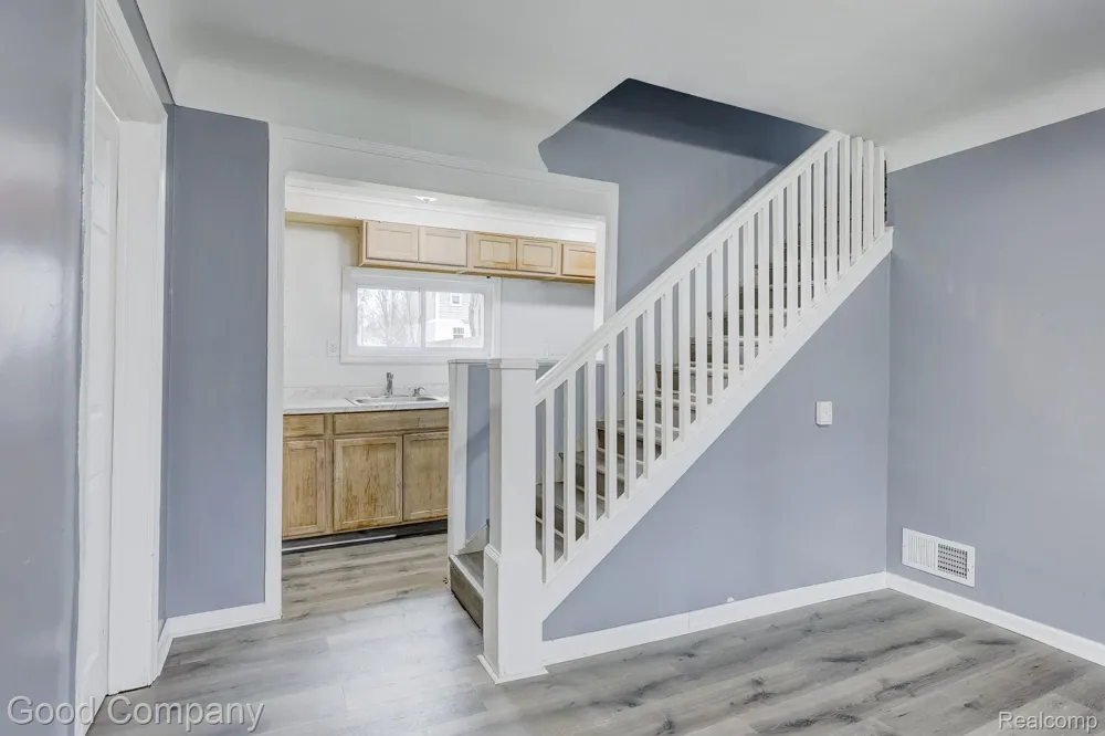 1377 Dorothea Road Berkley City, MI 48072