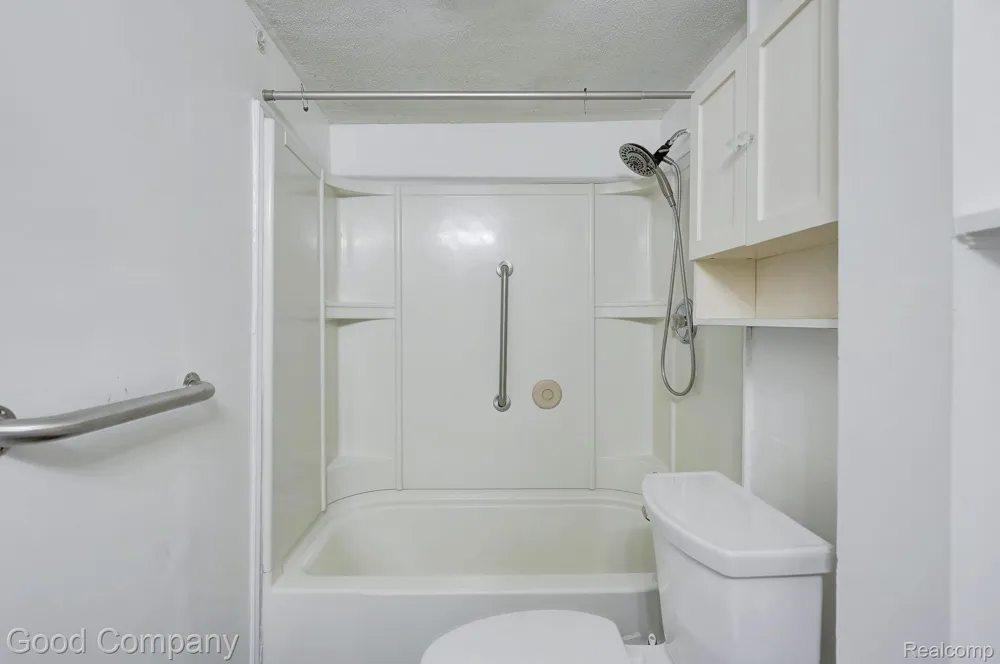 1377 Dorothea Road Berkley City, MI 48072