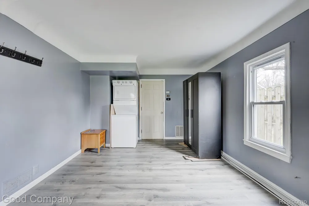 1377 Dorothea Road Berkley City, MI 48072