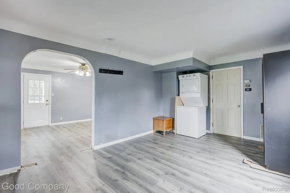 1377 Dorothea Road Berkley City, MI 48072