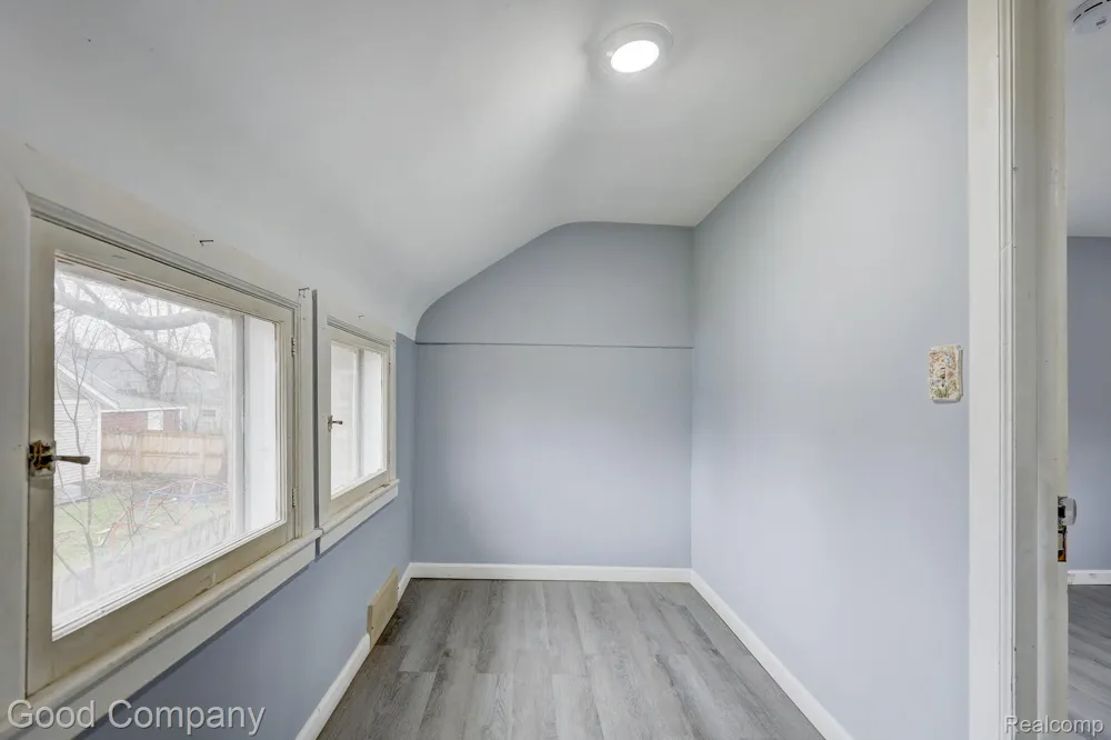 1377 Dorothea Road Berkley City, MI 48072