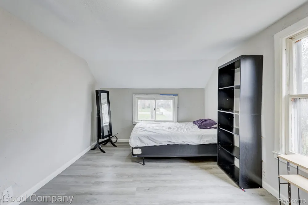 1377 Dorothea Road Berkley City, MI 48072
