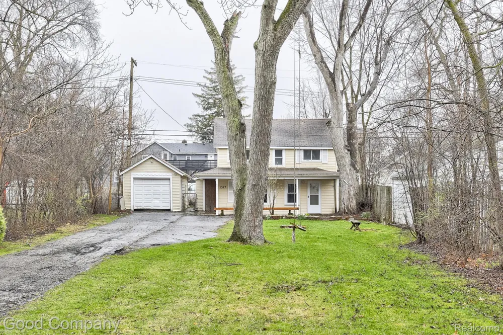 1377 Dorothea Road Berkley City, MI 48072