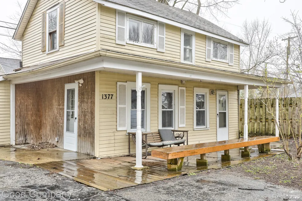 1377 Dorothea Road Berkley City, MI 48072