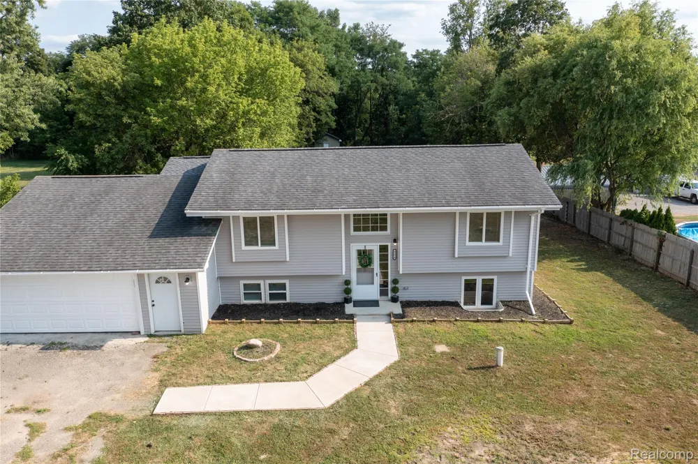 9174 Perry Road Atlas Township, MI 48411