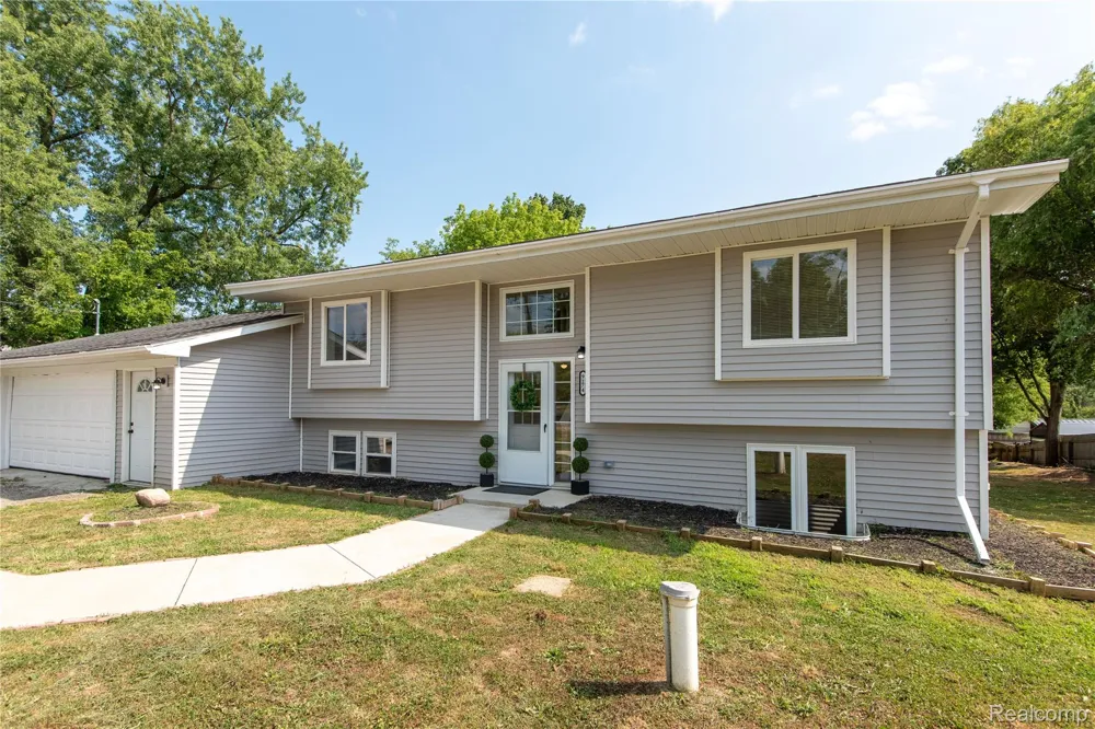9174 Perry Road Atlas Township, MI 48411