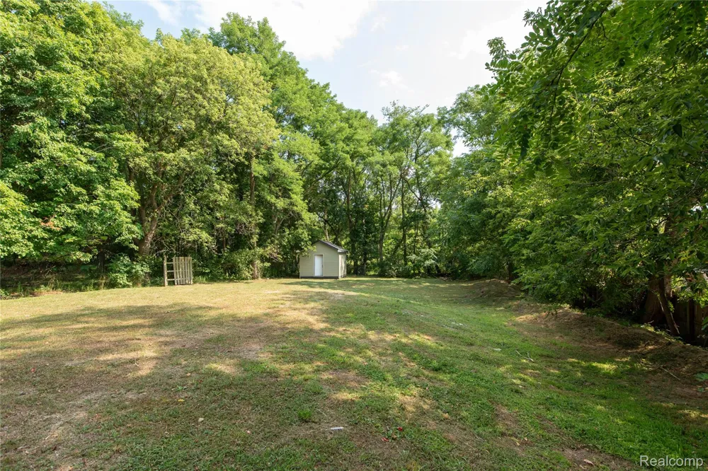 9174 Perry Road Atlas Township, MI 48411