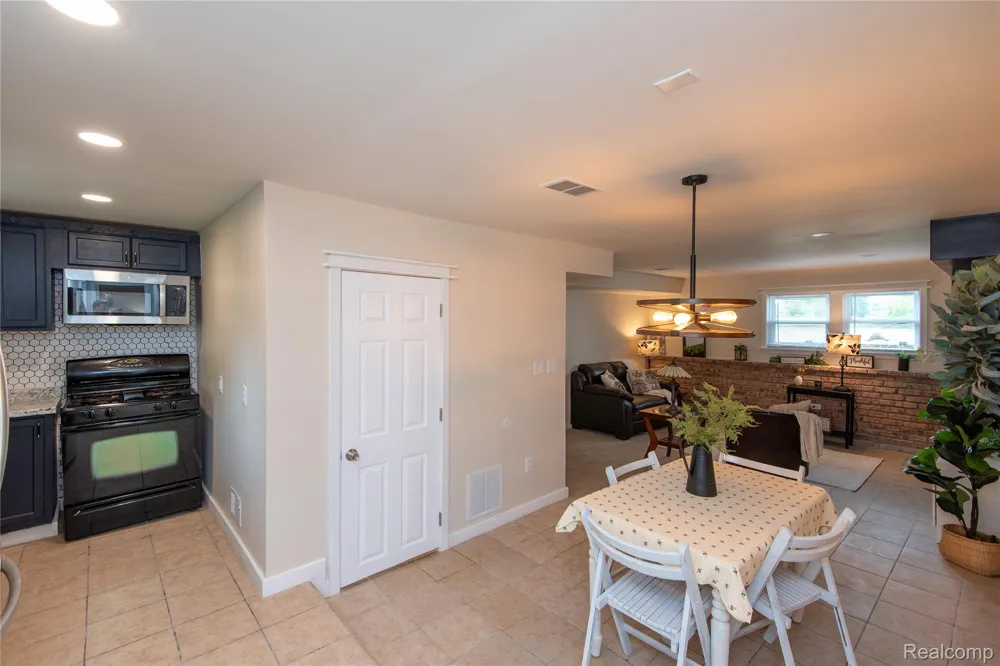 9174 Perry Road Atlas Township, MI 48411