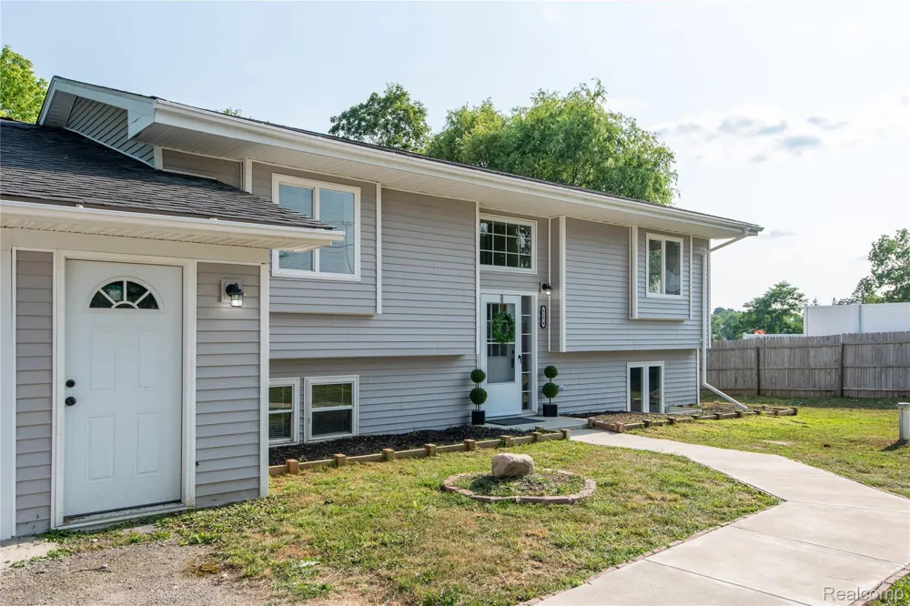 9174 Perry Road Atlas Township, MI 48411