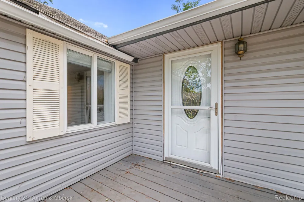 2374 Lakena Road West Bloomfield Charter Township, MI 48324