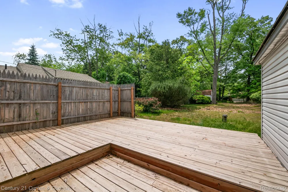 2374 Lakena Road West Bloomfield Charter Township, MI 48324