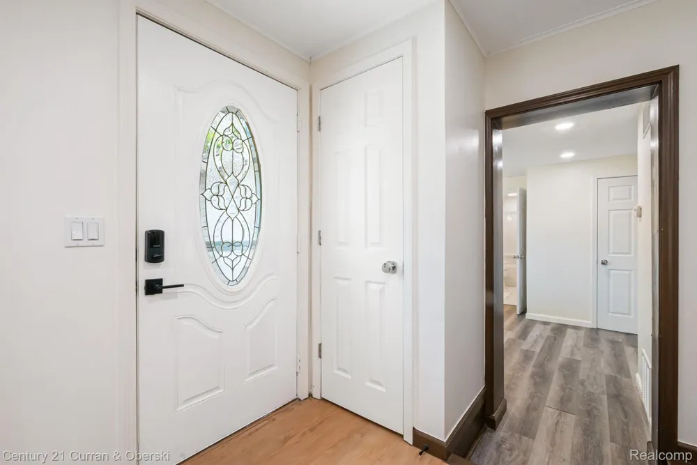 2374 Lakena Road West Bloomfield Charter Township, MI 48324