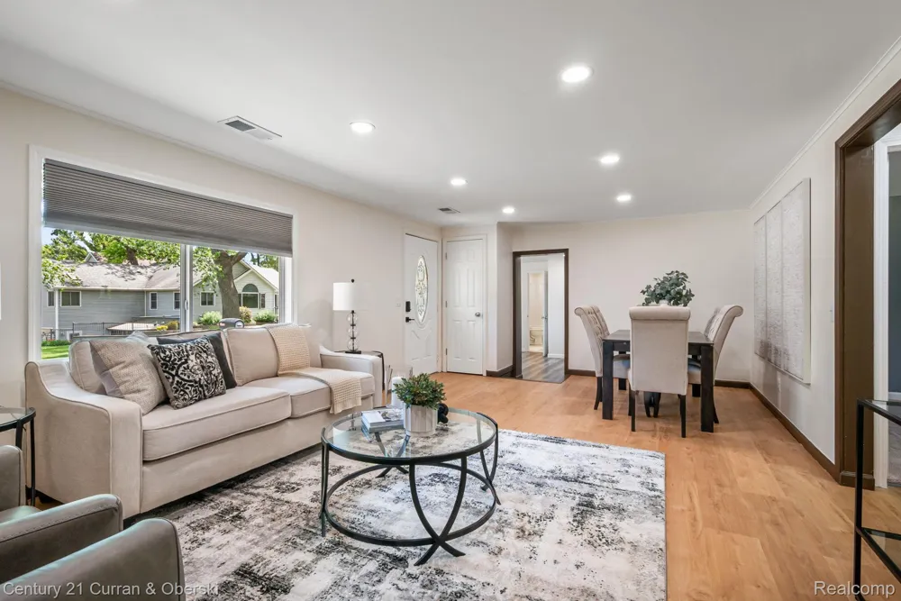 2374 Lakena Road West Bloomfield Charter Township, MI 48324