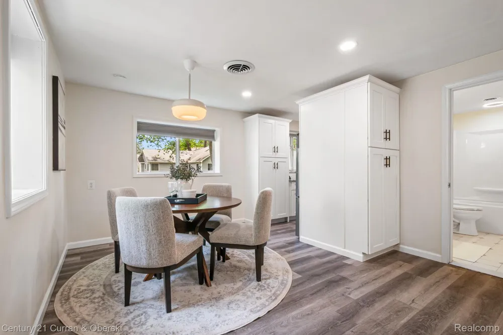 2374 Lakena Road West Bloomfield Charter Township, MI 48324