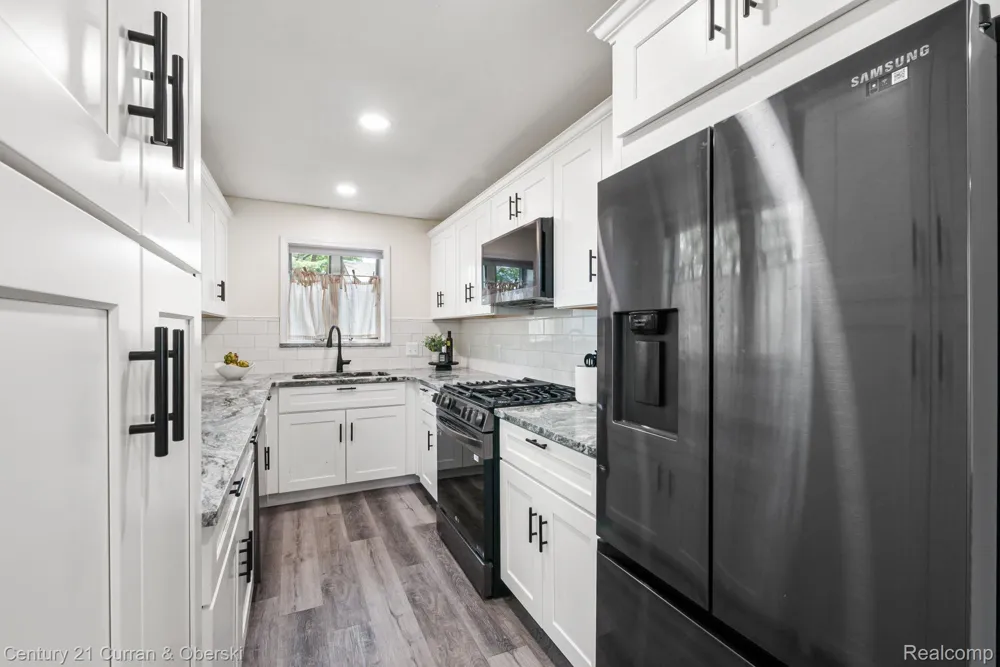 2374 Lakena Road West Bloomfield Charter Township, MI 48324