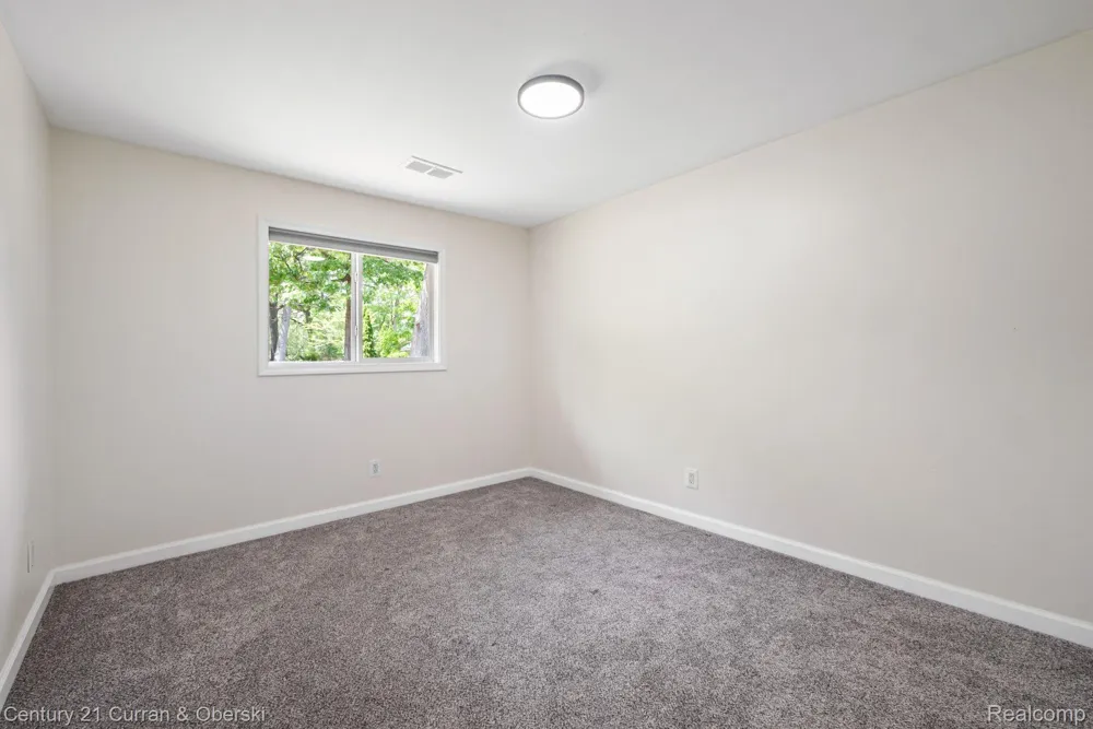 2374 Lakena Road West Bloomfield Charter Township, MI 48324