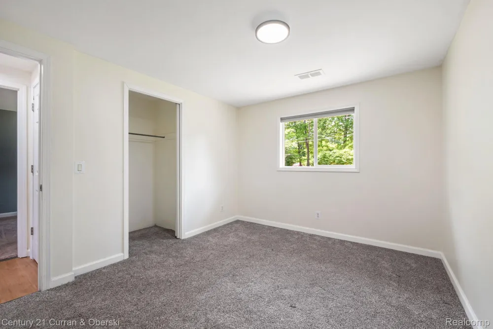 2374 Lakena Road West Bloomfield Charter Township, MI 48324