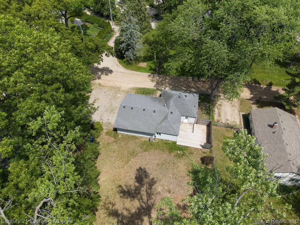 2374 Lakena Road West Bloomfield Charter Township, MI 48324