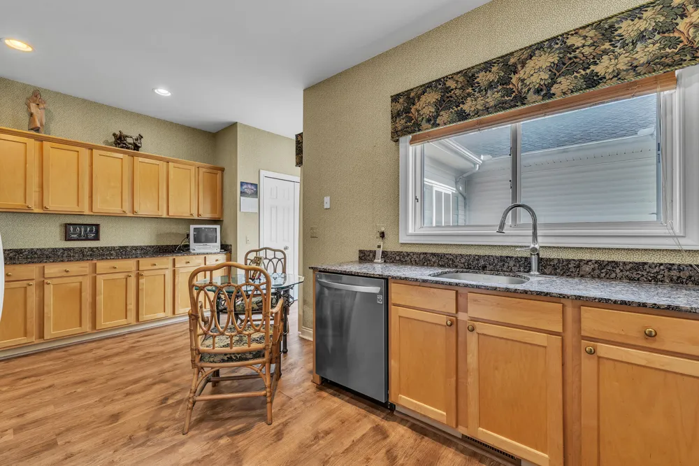 21521 Garrison Street Dearborn City, MI 48124