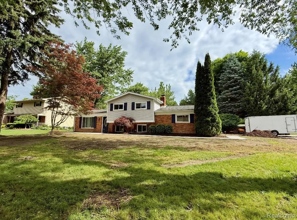 2360 Oklahoma Avenue Rochester Hills City, MI 48309