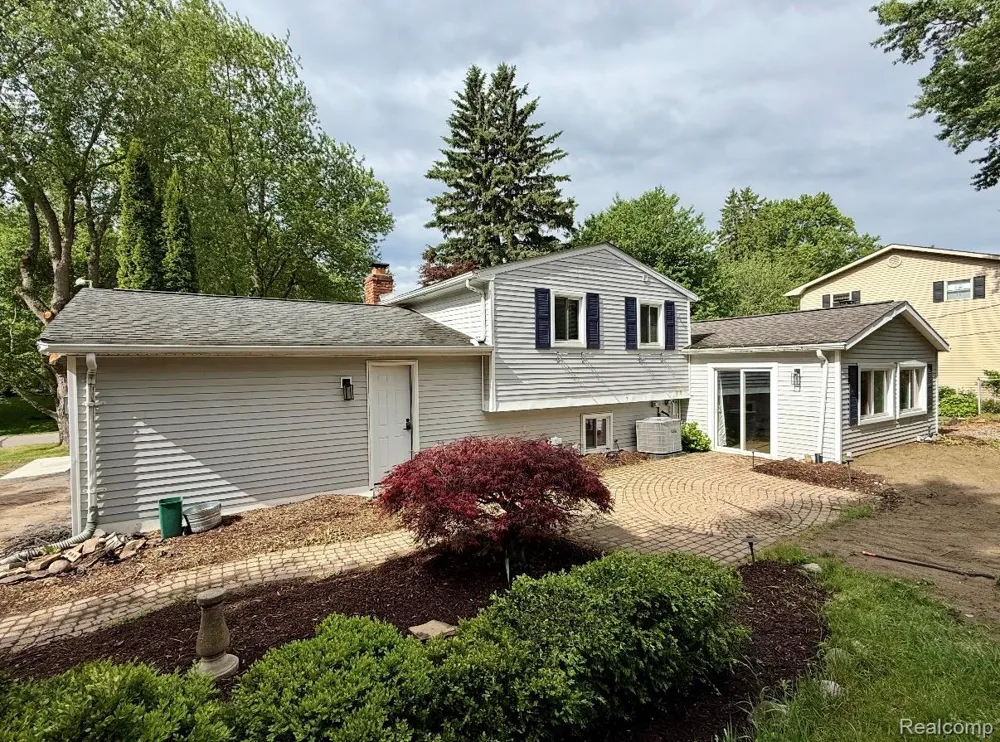 2360 Oklahoma Avenue Rochester Hills City, MI 48309