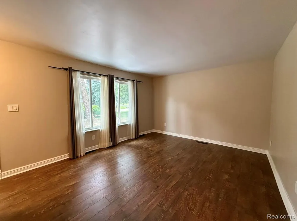 2360 Oklahoma Avenue Rochester Hills City, MI 48309