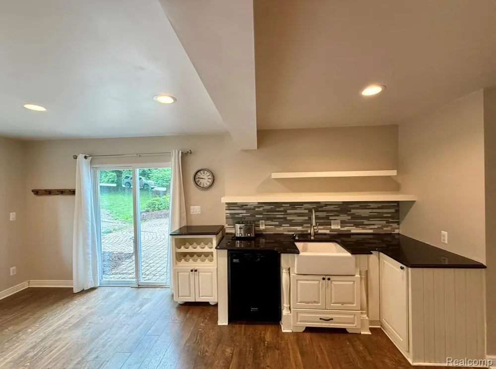 2360 Oklahoma Avenue Rochester Hills City, MI 48309