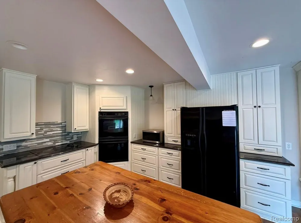 2360 Oklahoma Avenue Rochester Hills City, MI 48309