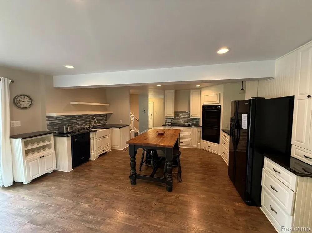 2360 Oklahoma Avenue Rochester Hills City, MI 48309