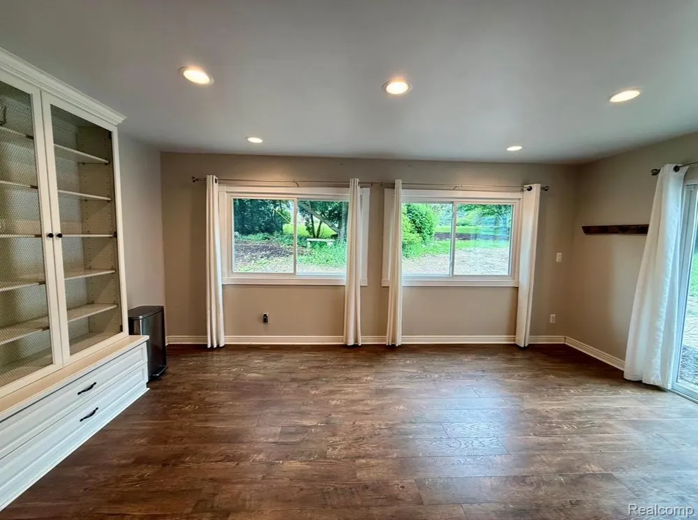 2360 Oklahoma Avenue Rochester Hills City, MI 48309