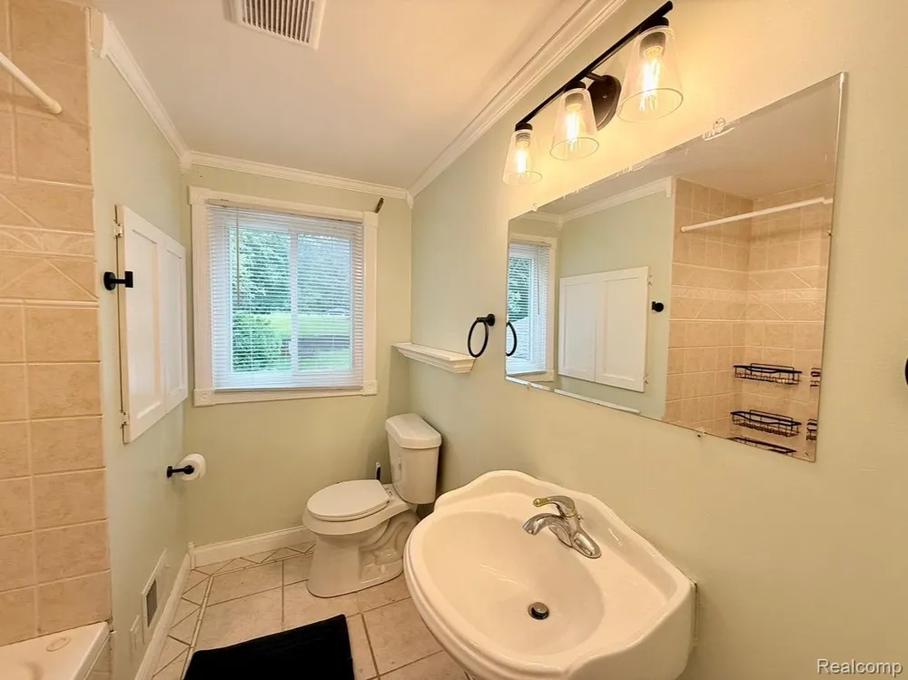 2360 Oklahoma Avenue Rochester Hills City, MI 48309