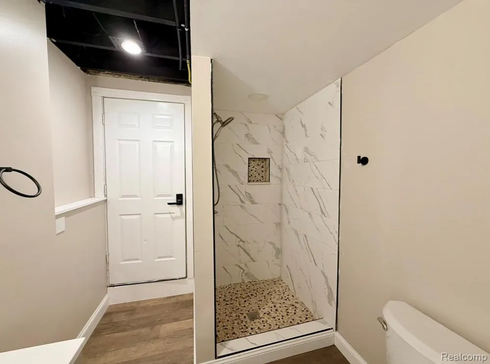 2360 Oklahoma Avenue Rochester Hills City, MI 48309