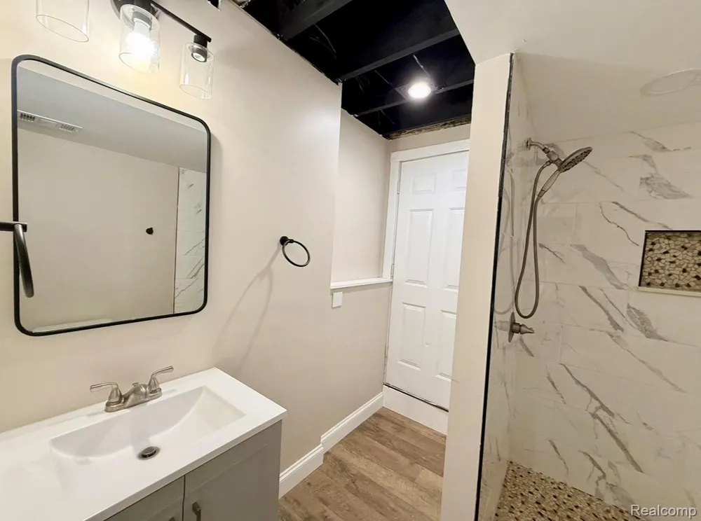 2360 Oklahoma Avenue Rochester Hills City, MI 48309