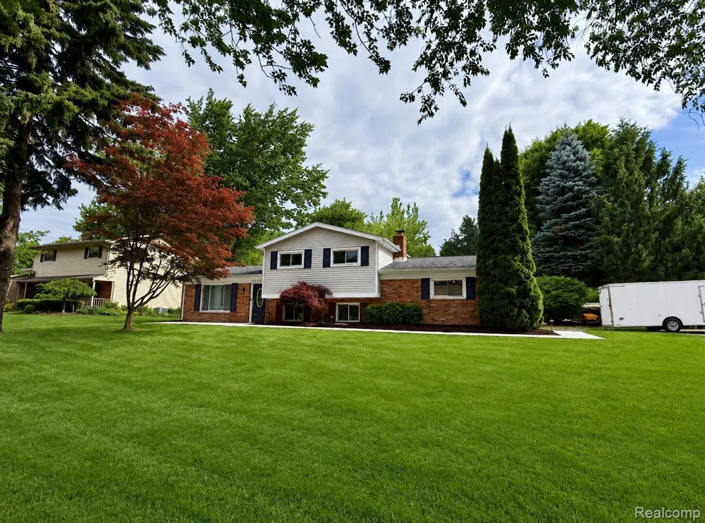 2360 Oklahoma Avenue Rochester Hills City, MI 48309
