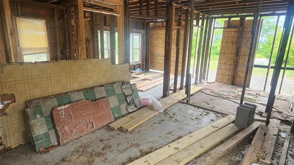 10781 Armstrong Road Berlin Charter Township, MI 48179