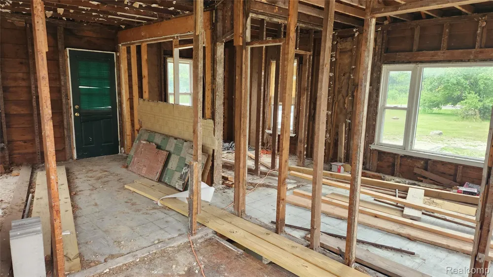 10781 Armstrong Road Berlin Charter Township, MI 48179