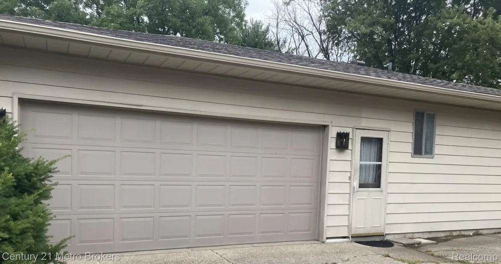 4394 Apache Drive Burton City, MI 48509