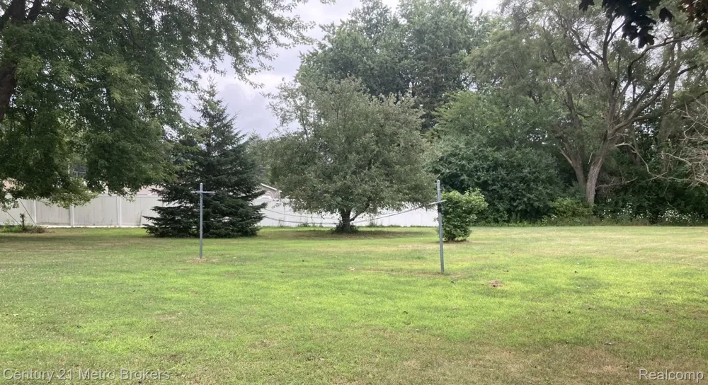 4394 Apache Drive Burton City, MI 48509