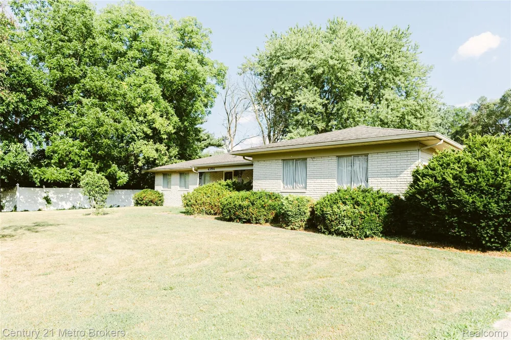 4394 Apache Drive Burton City, MI 48509