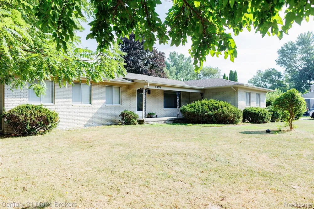 4394 Apache Drive Burton City, MI 48509