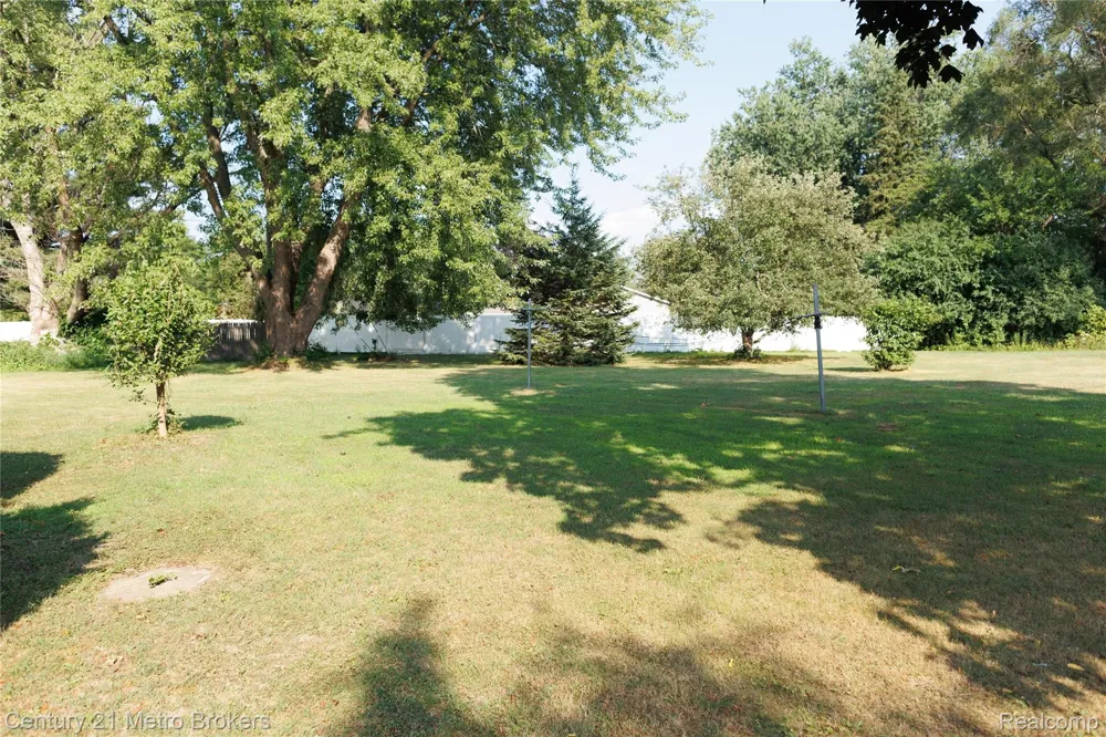 4394 Apache Drive Burton City, MI 48509