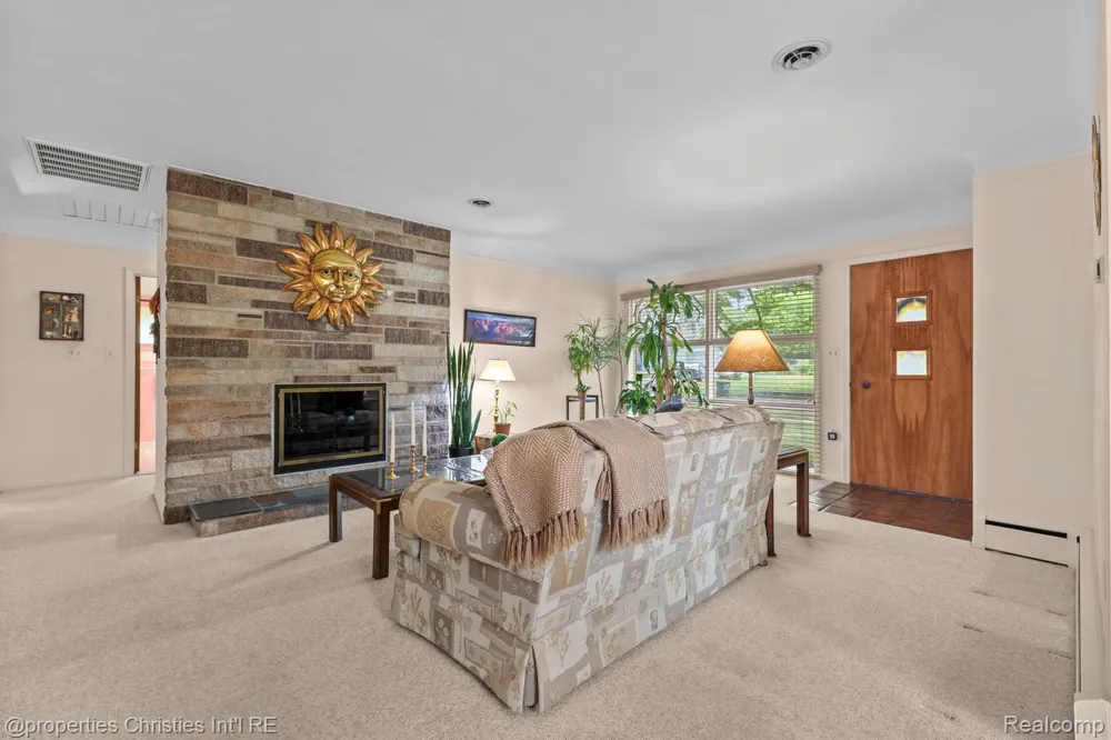 701 Spring Drive Northville City, MI 48167