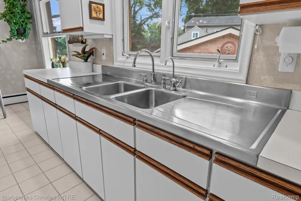 701 Spring Drive Northville City, MI 48167